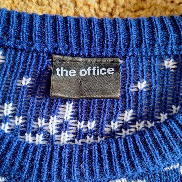 Dunder Mifflin The Office 'Ugly' Sweater - Picture 4 of 5